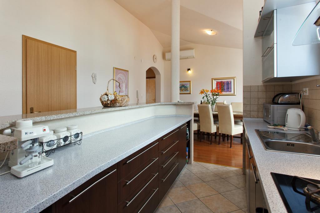 Apartment Gold Trogir Room photo